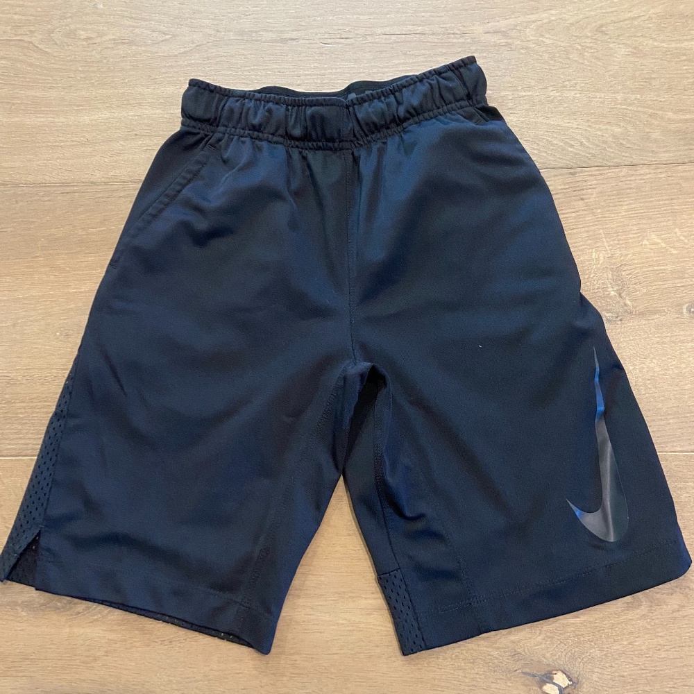 Nike Boys DriFit Athletic Shorts size S